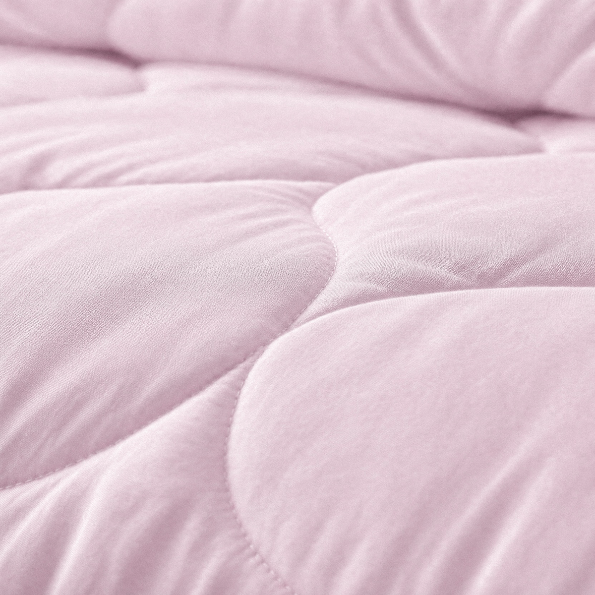 Fluffy comfort without the heat. - Image 20