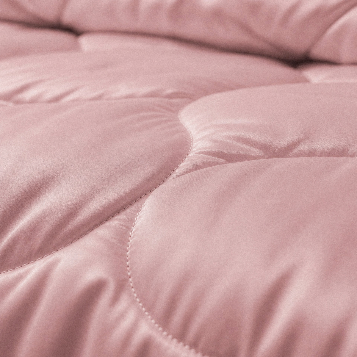Fluffy comfort without the heat. - Image 12
