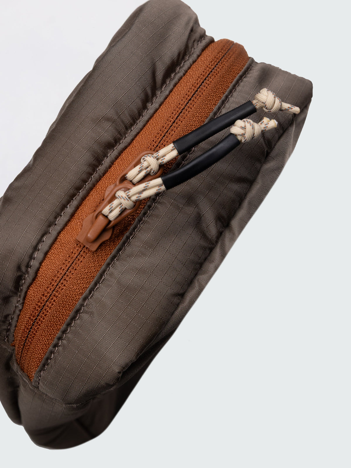 Mako Toiletries Bag - Image 3