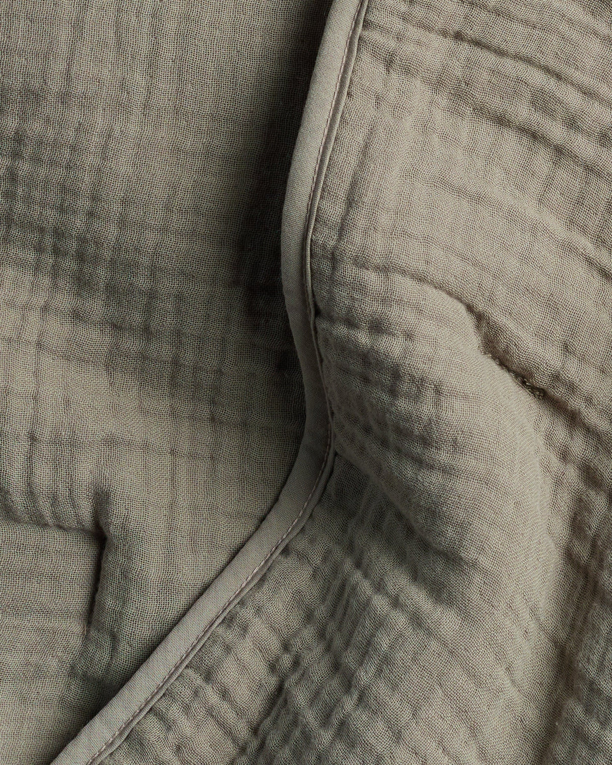 Organic Cloud Cotton Quilt (Moss) - Image 3