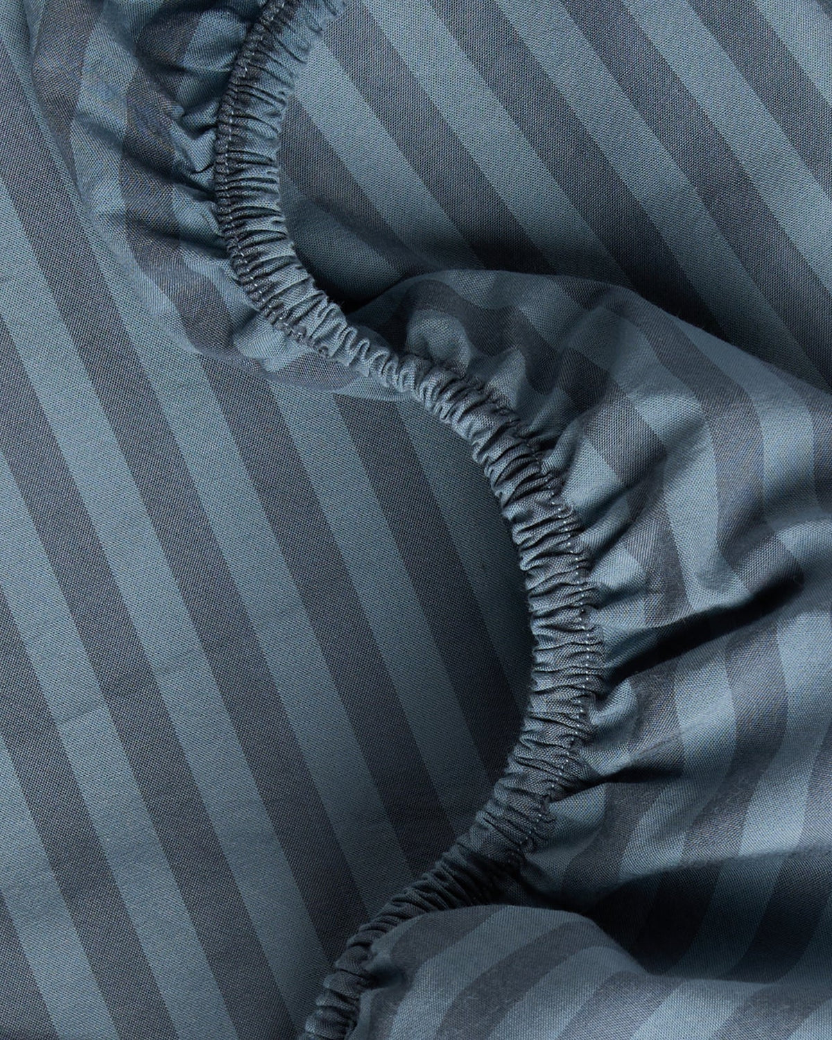 Percale Fitted Sheet (Dusk Stripe) - Image 3