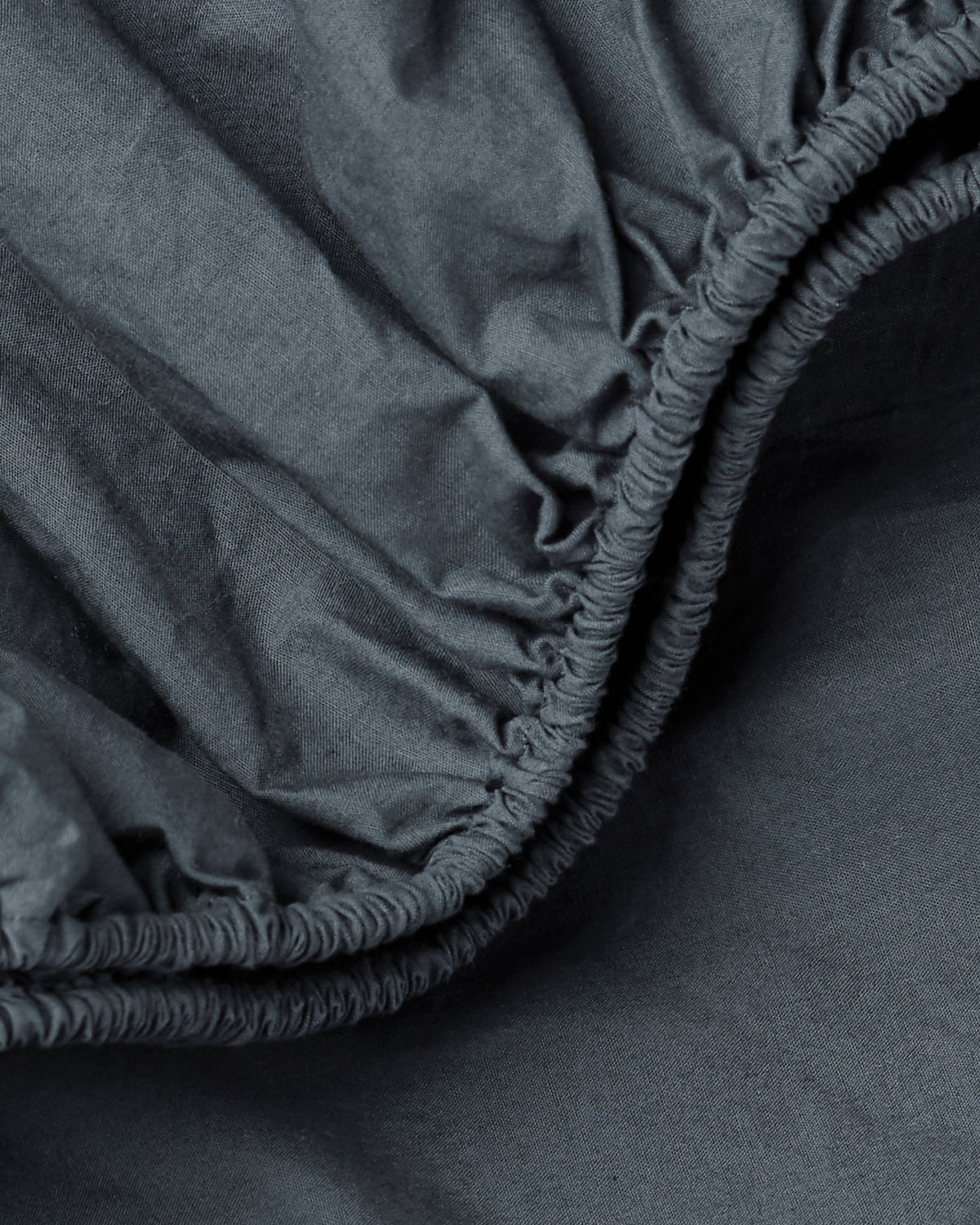 Percale Fitted Sheet (Dusk) - Image 3
