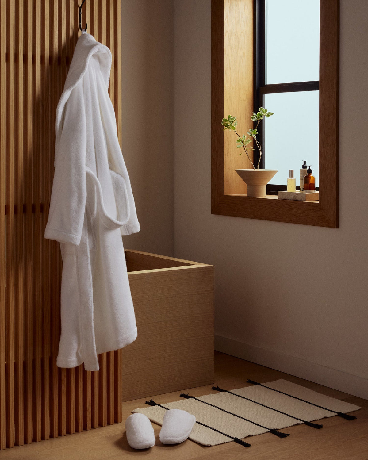 Classic Plush Robe (White) - Image 5