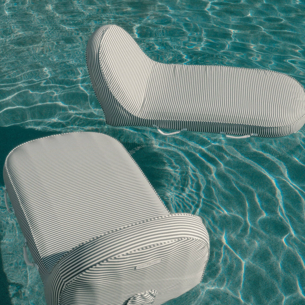 The Pool Lounger - Image 7